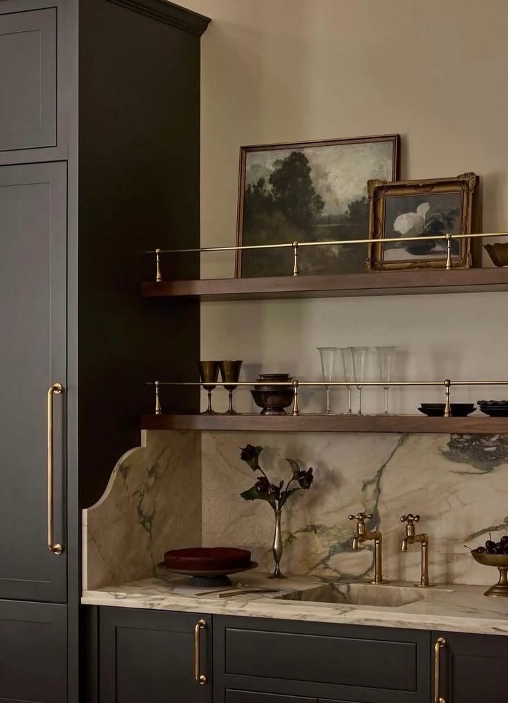 Kitchen, Dark cabinets, marble, calm