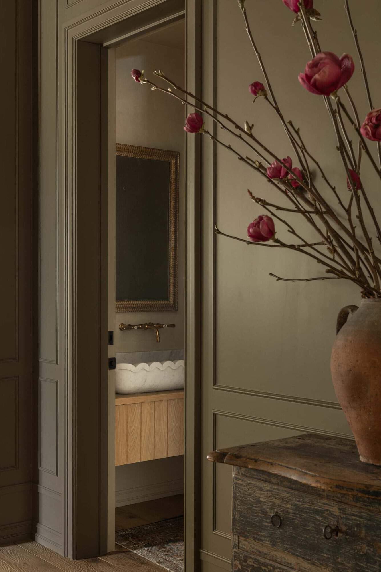Kitchen, Blossom in a pale kitchen, calm
